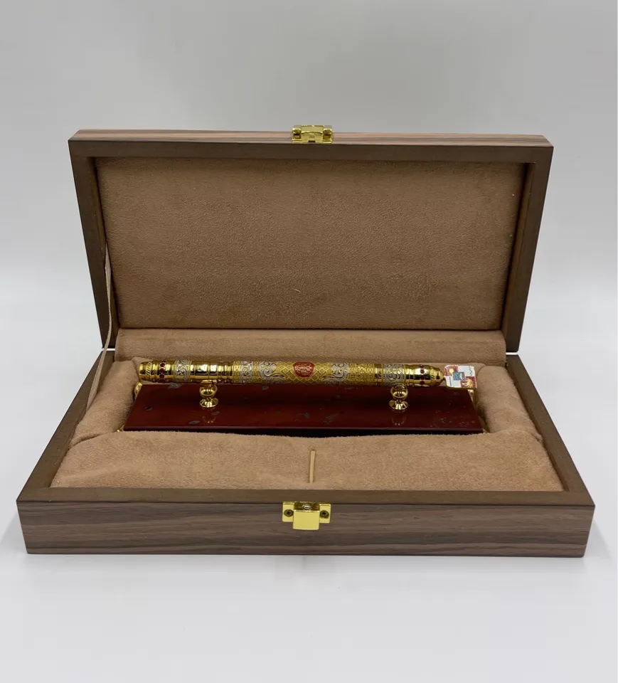 Ручка шариковая на подставке, золото 999